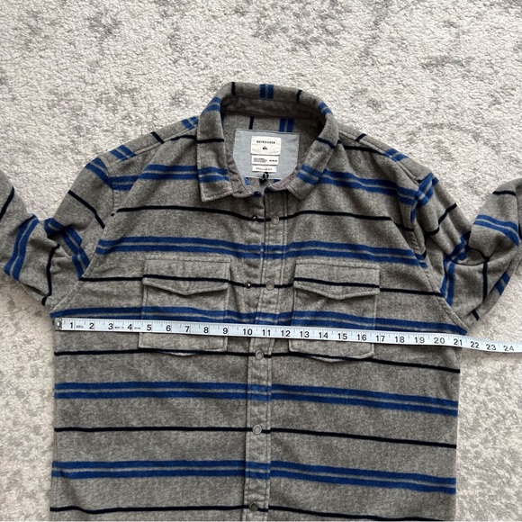 Quicksilver Men’s Surf Day’s Grey Blue Stripe Fleece Snap Front Shirt Medium - Picture 8 of 9